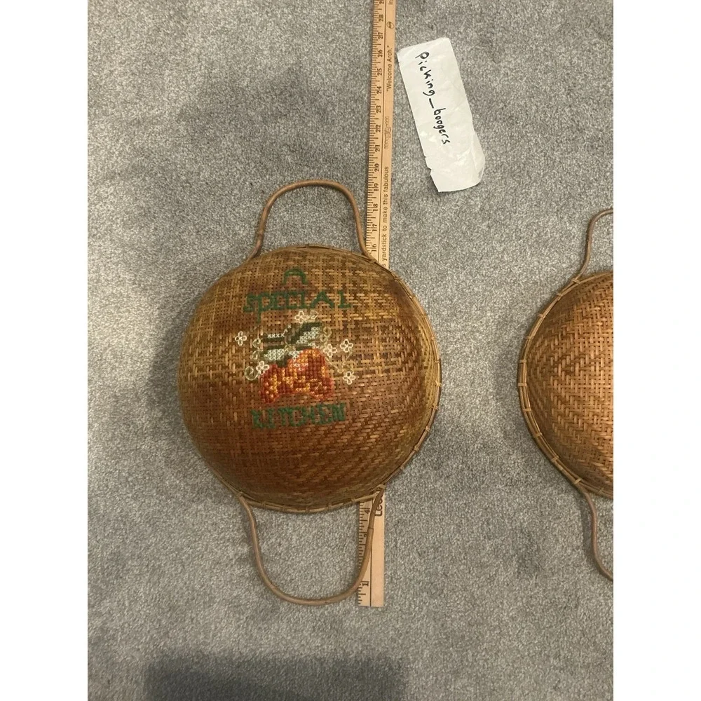 N/A wickers basket wall